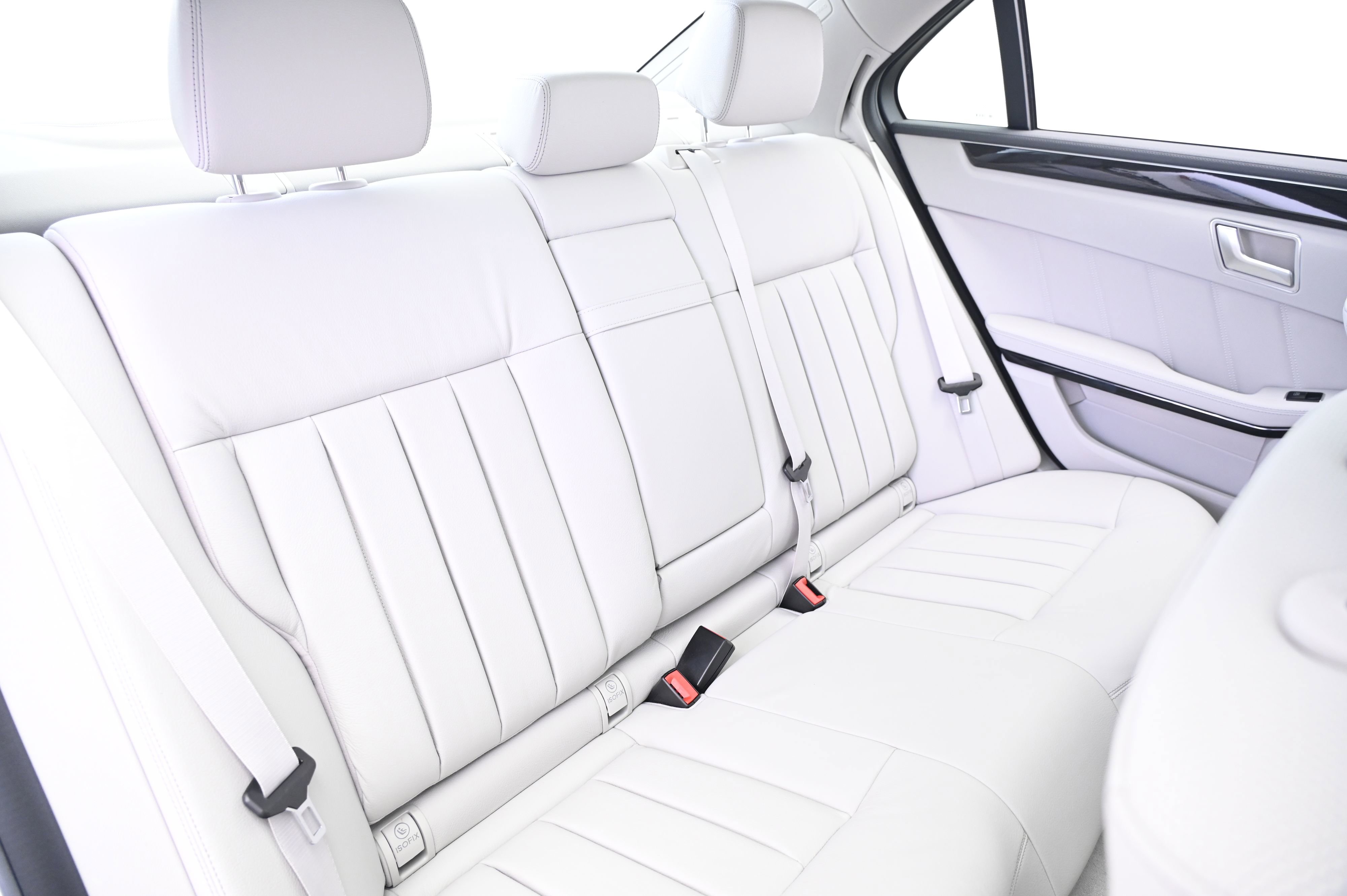 Used 2015 Mercedes-Benz E 400 4MATIC Sedan image 19