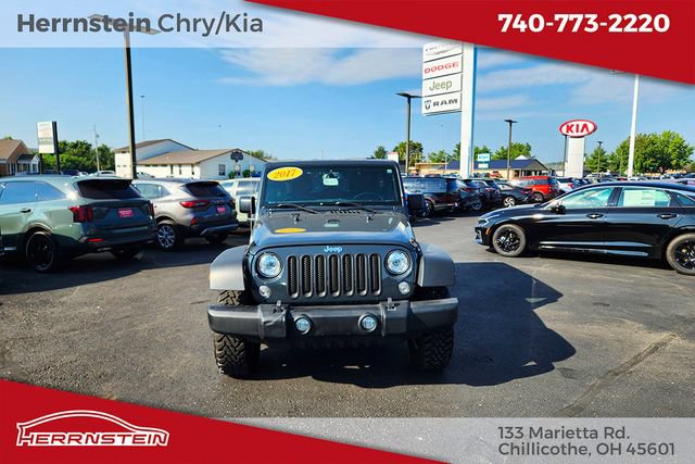 Used 2017 Jeep Wrangler Unlimited Rubicon w/ Cold Weather Group AWD/4WD image 2