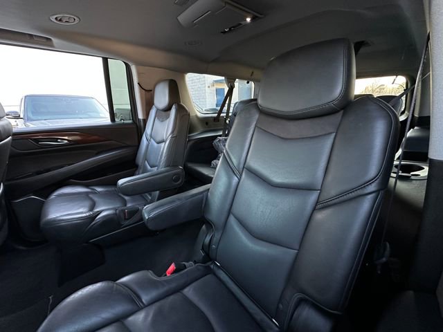 Used 2017 Cadillac Escalade ESV Premium Luxury image 36