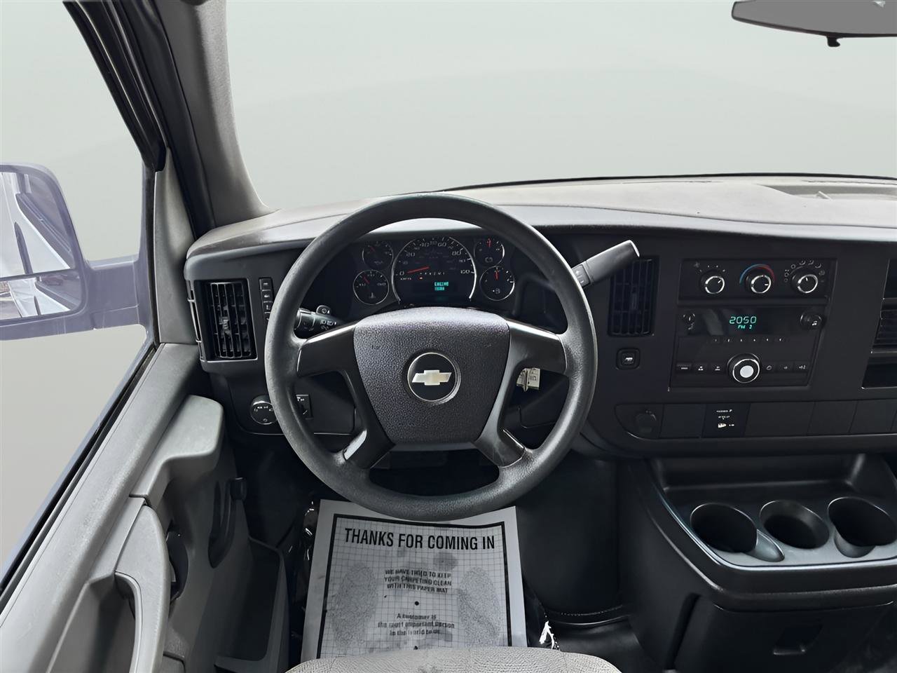 Used 2010 Chevrolet Express 2500 Extended image 17