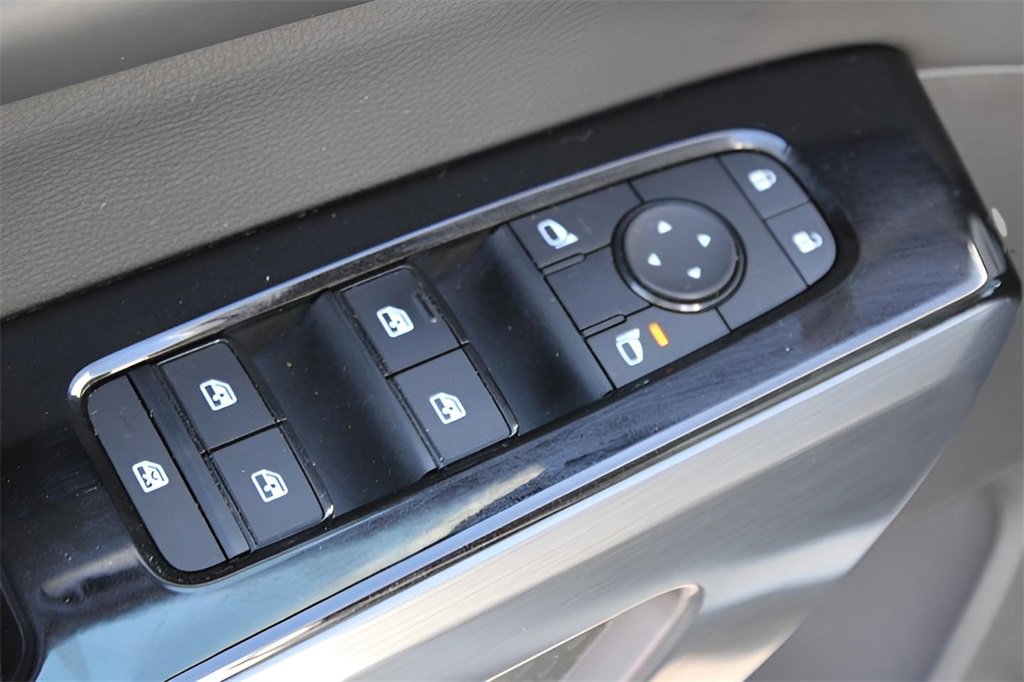 Used 2022 Nissan Pathfinder SL w/ SL Black Package image 19