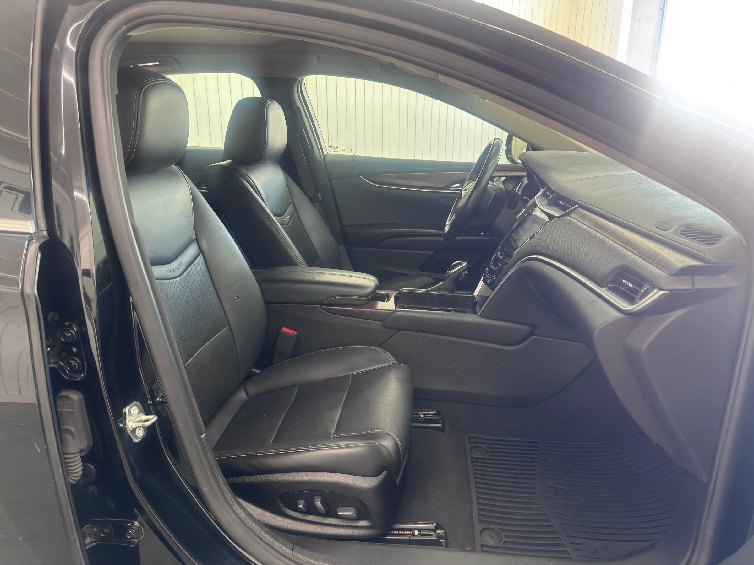 Used 2019 Cadillac XTS Luxury FWD image 10