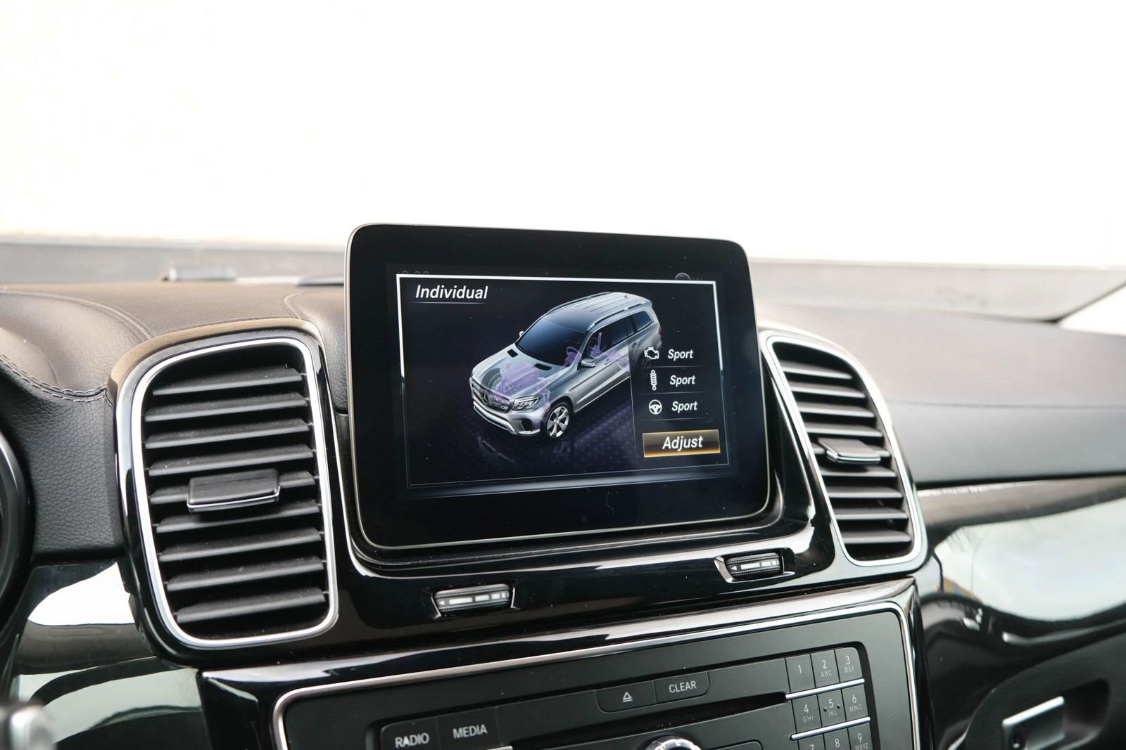 Used 2018 Mercedes-Benz GLS 550 GLS 550 4MATIC Sport Utility 4 w/ Driver Assistance Package image 45