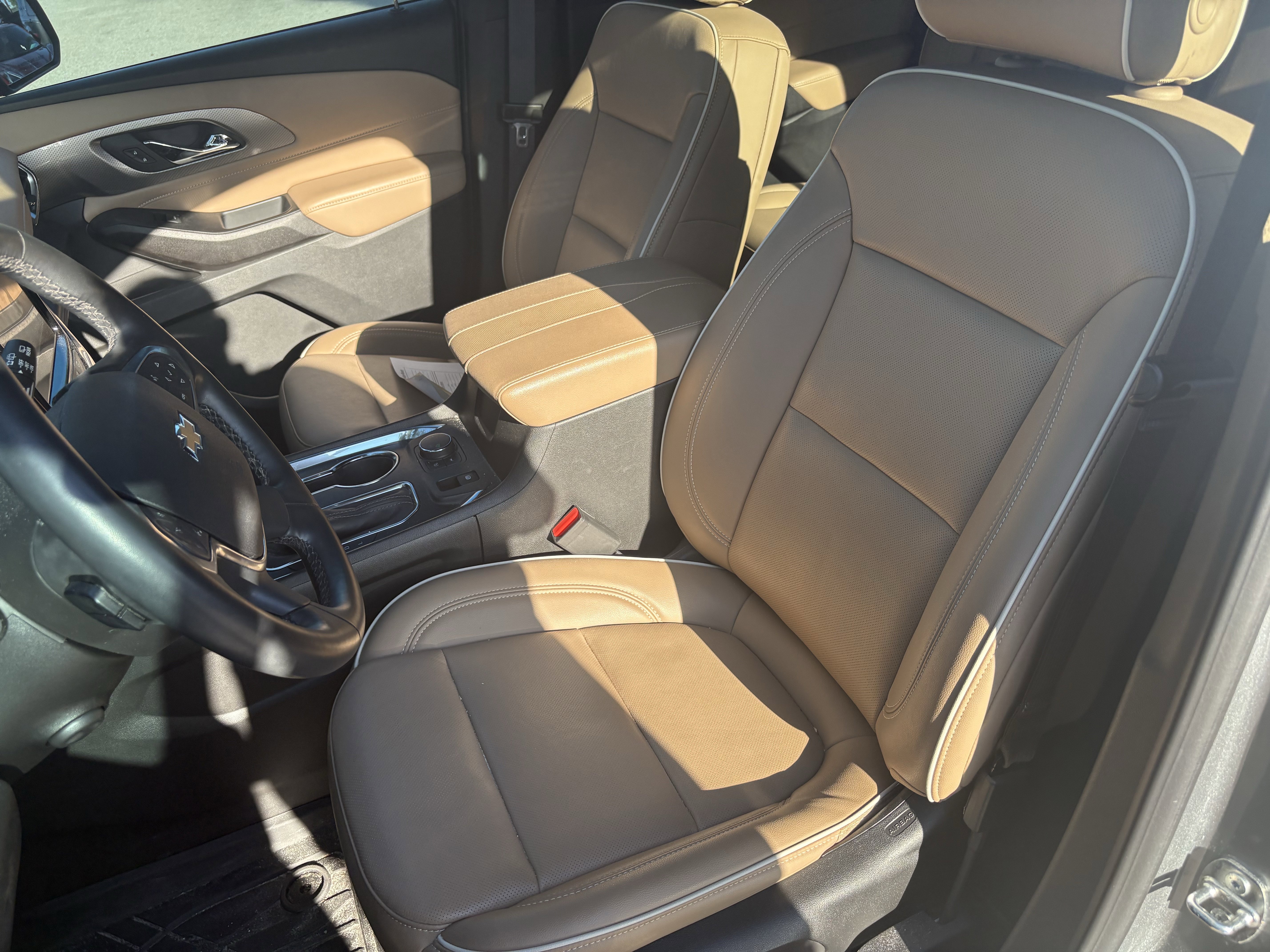 Certified 2023 Chevrolet Traverse Premier w/ LPO, Floor Liner Package AWD/4WD image 9