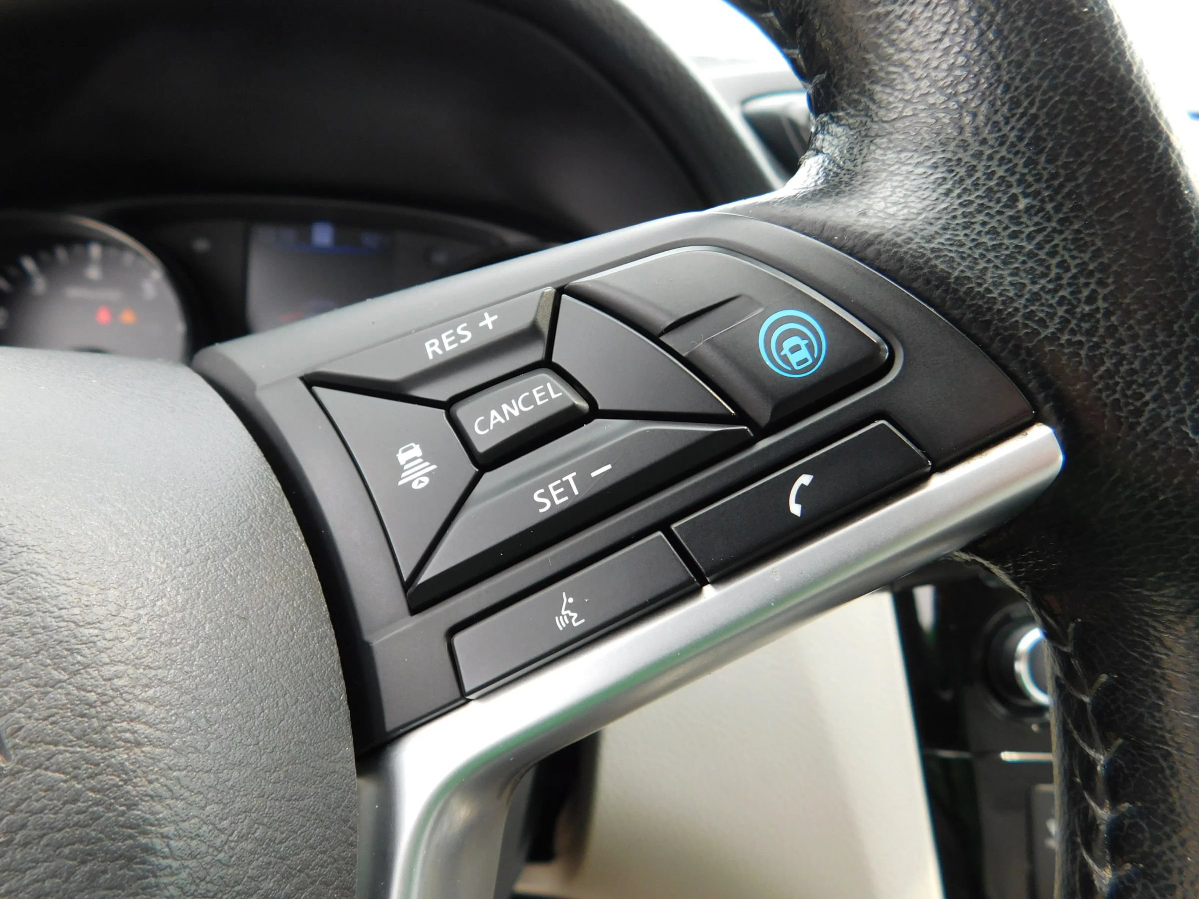 Used 2021 Nissan Rogue Sport SL FWD image 23