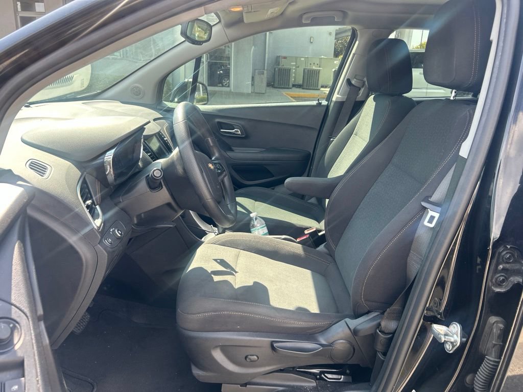 Used 2019 Chevrolet Trax LS FWD image 9