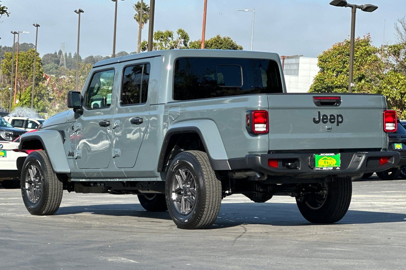 New 2026 Jeep Gladiator Sport AWD/4WD image 6
