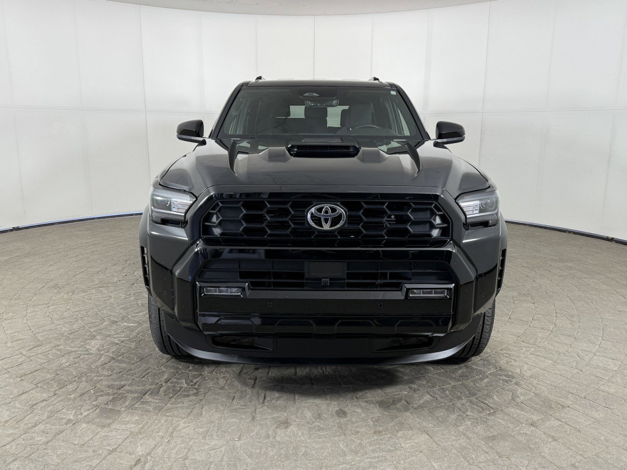 Used 2025 Toyota 4Runner 4WD image 2