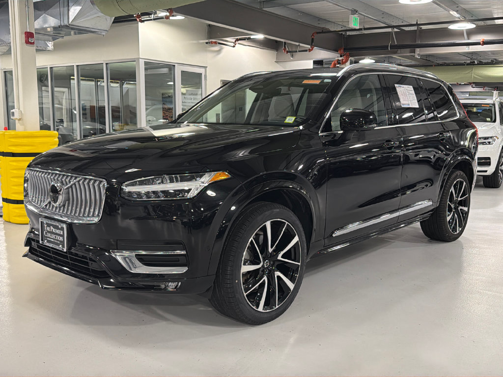 New 2024 Volvo XC90 B5 Plus w/ Protection Package Premier AWD/4WD image 3