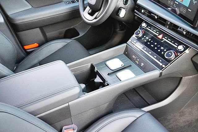 New 2026 Hyundai Santa Fe Calligraphy AWD/4WD image 14