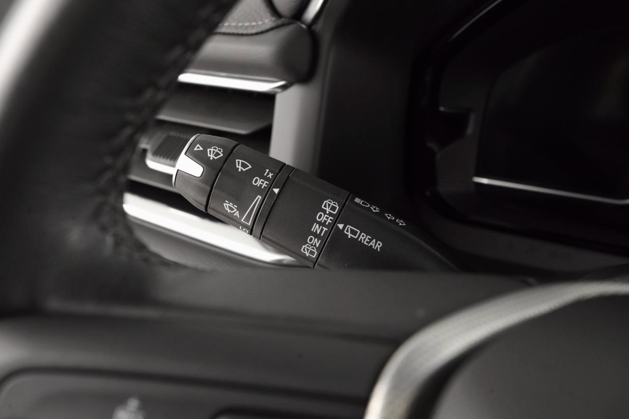 Used 2024 GMC Yukon Denali w/ Advanced Technology Package image 37