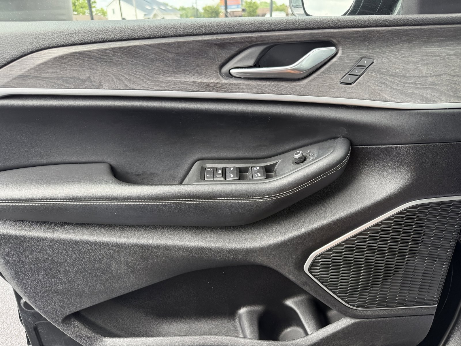 Used 2021 Jeep Grand Cherokee L Limited image 38