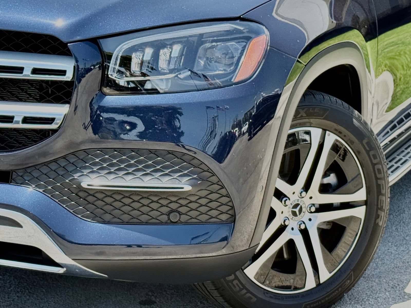 Used 2022 Mercedes-Benz GLS 450 4MATIC image 3