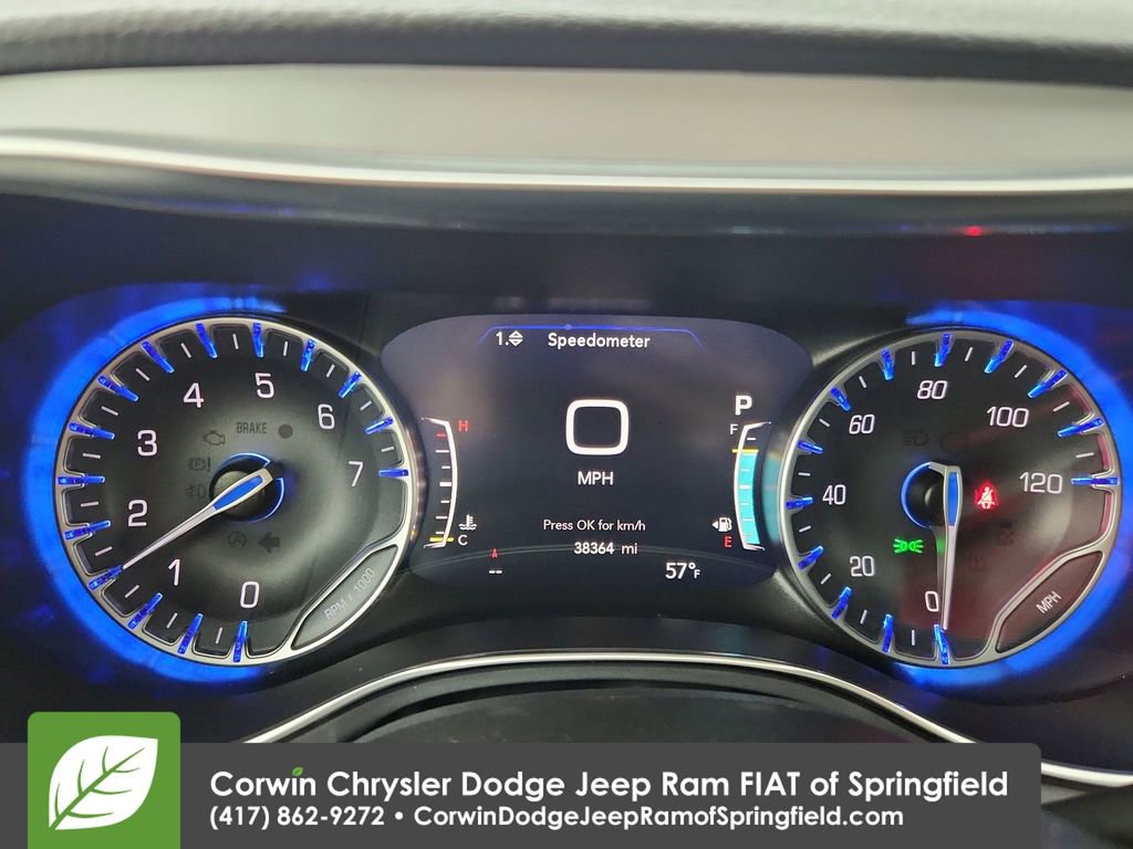 Certified 2025 Chrysler Pacifica Limited image 23