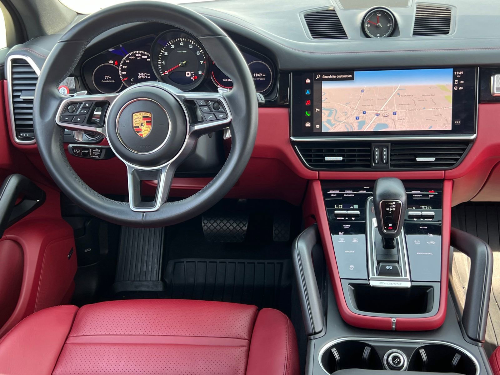 Certified 2022 Porsche Cayenne Platinum Edition image 15