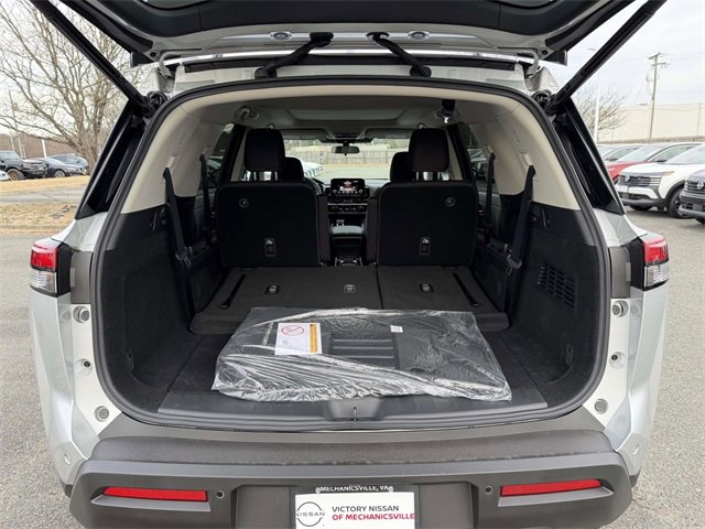 New 2025 Nissan Pathfinder SV w/ SV Premium Package image 12