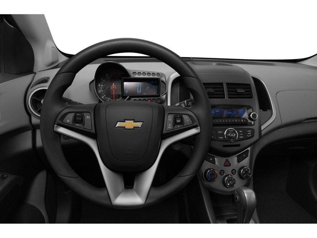 Used 2015 Chevrolet Sonic LT FWD image 4