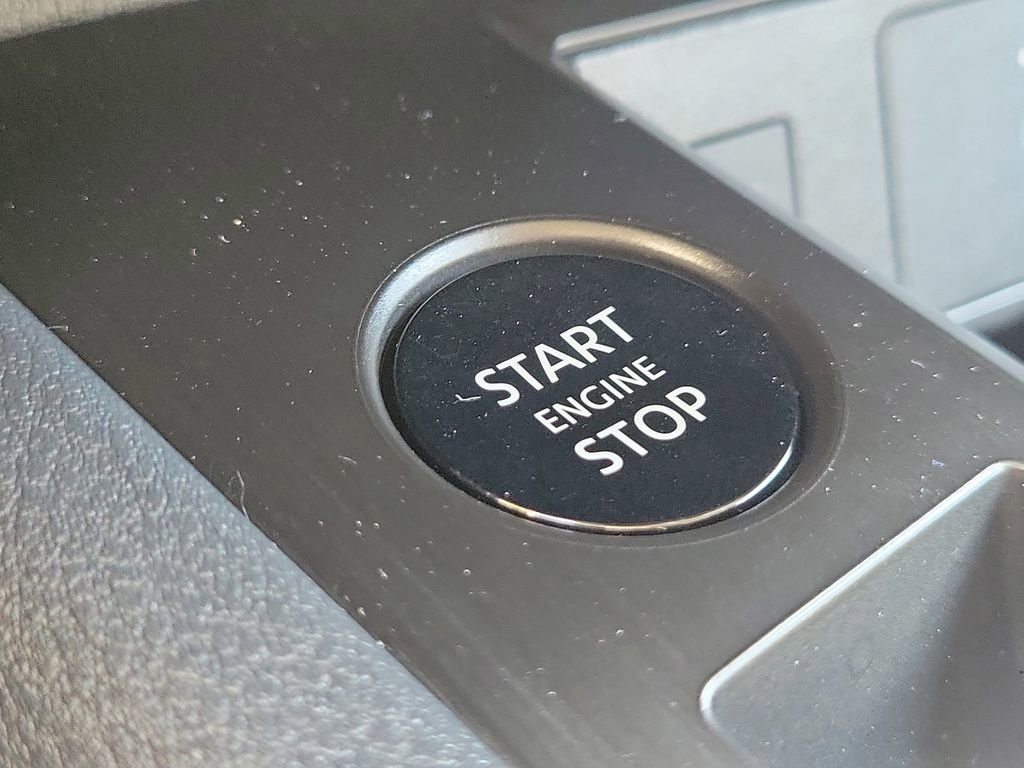 Certified 2025 Nissan Kicks SV FWD image 30