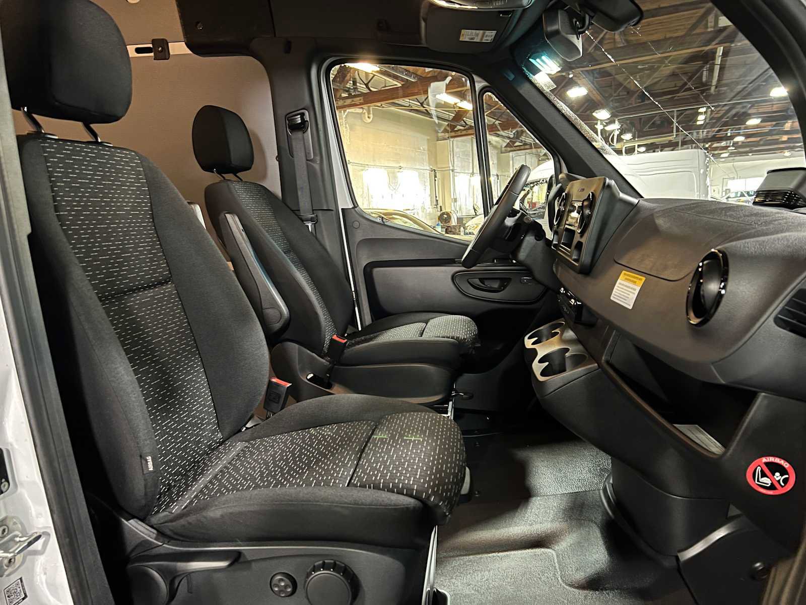 Used 2025 Mercedes-Benz Sprinter 2500 image 12