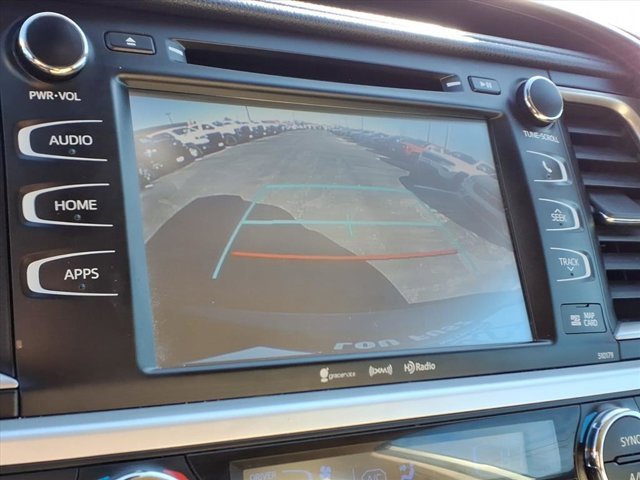 Used 2018 Toyota Highlander XLE image 13