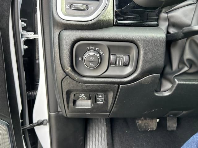 New 2026 RAM 1500 Laramie w/ Night Edition image 24