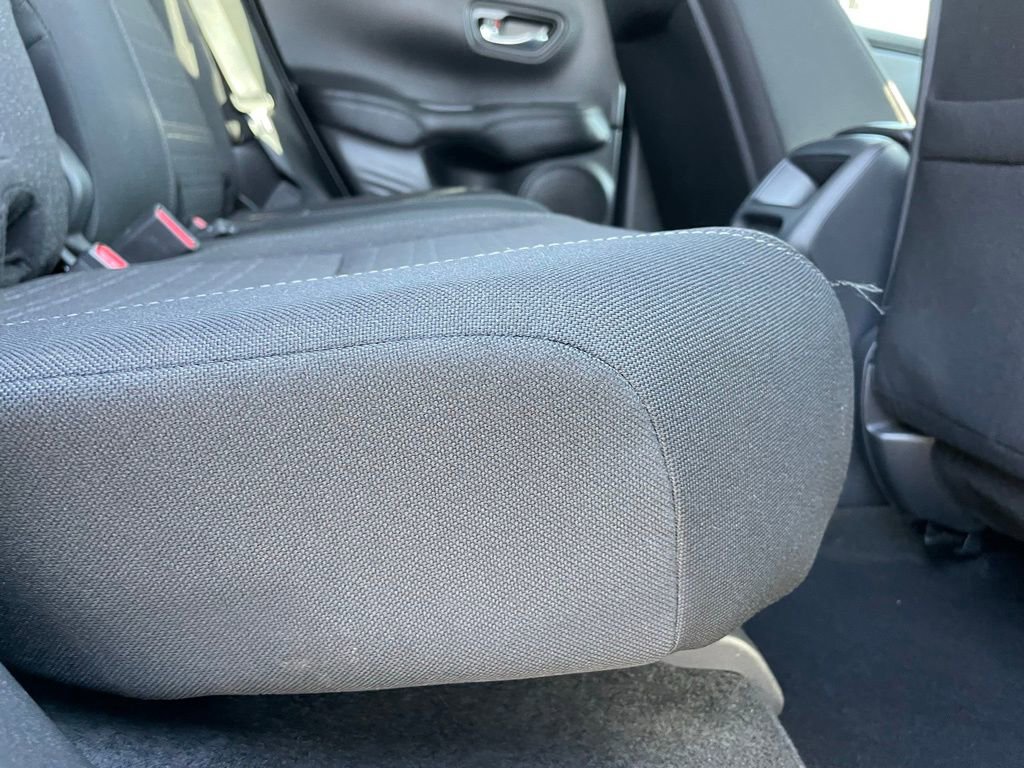 Certified 2025 Honda HR-V LX image 35