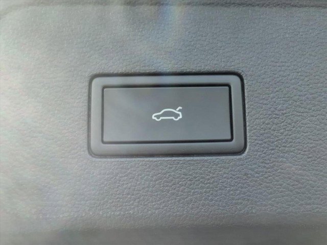 New 2026 Volkswagen Atlas SEL Premium R-Line image 4