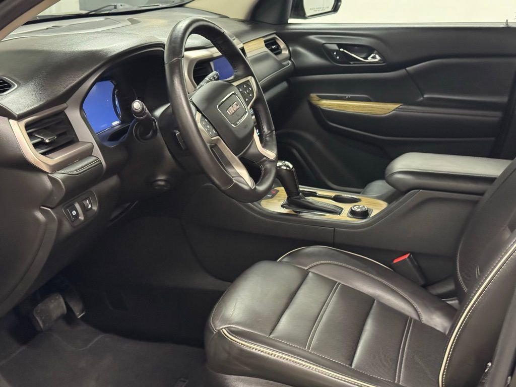 Used 2017 GMC Acadia Denali w/ Technology Package image 28