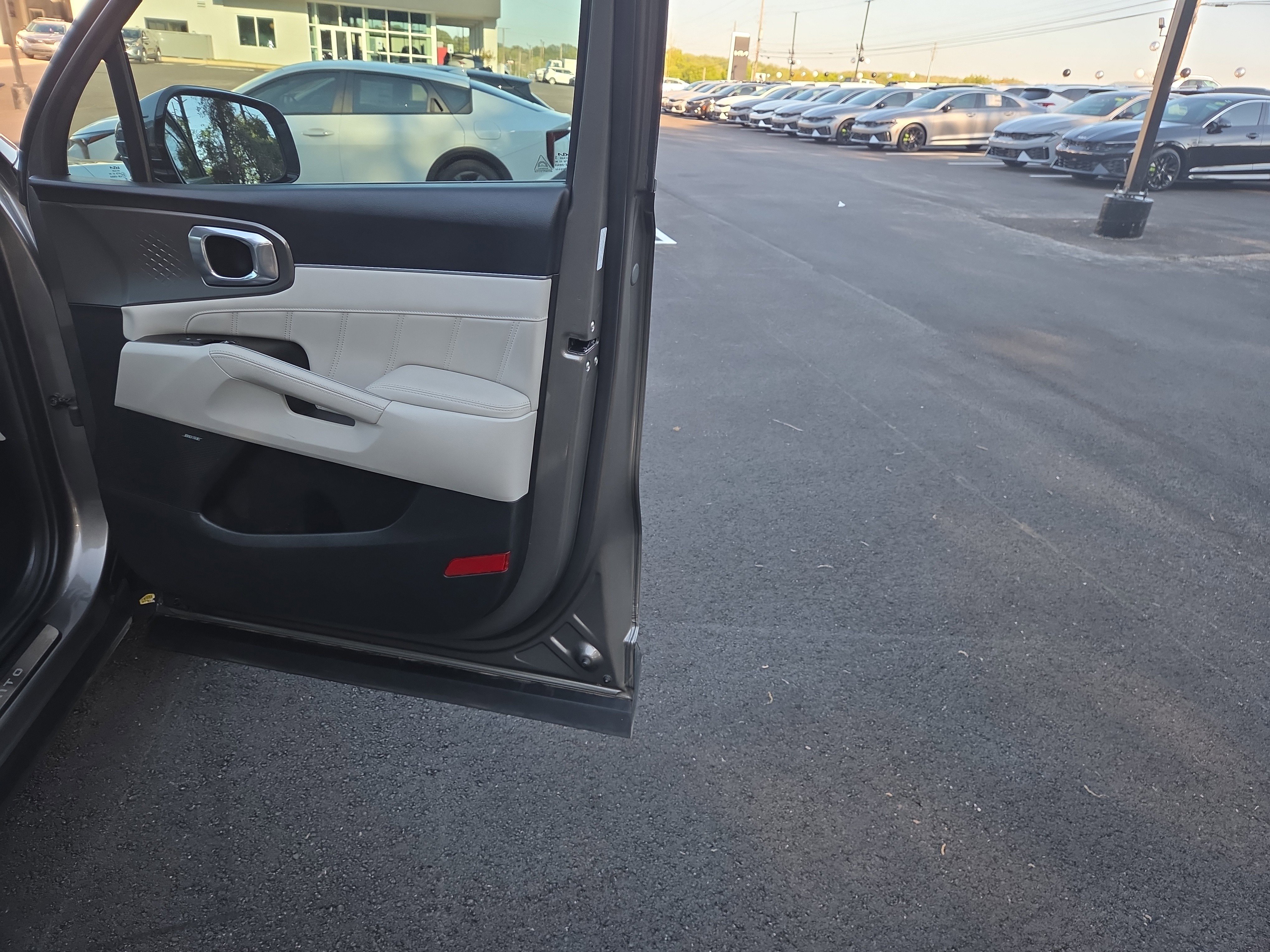 Used 2025 Kia Sorento SX Prestige image 42