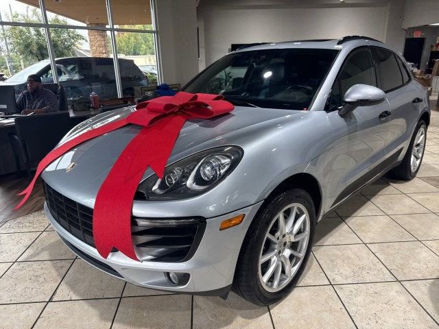Used 2018 Porsche Macan S w/ Premium Package Plus image 2
