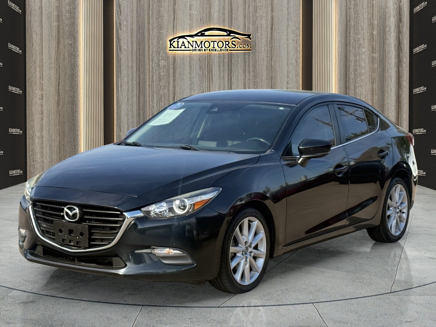 Used 2017 MAZDA MAZDA3 Touring FWD image 3