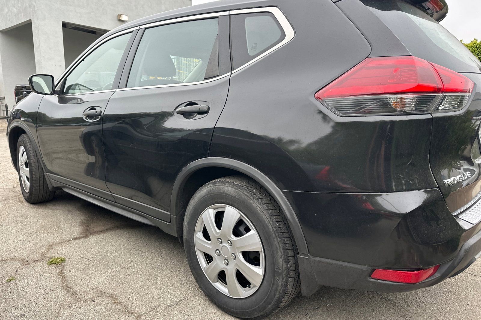 Used 2019 Nissan Rogue S FWD image 6