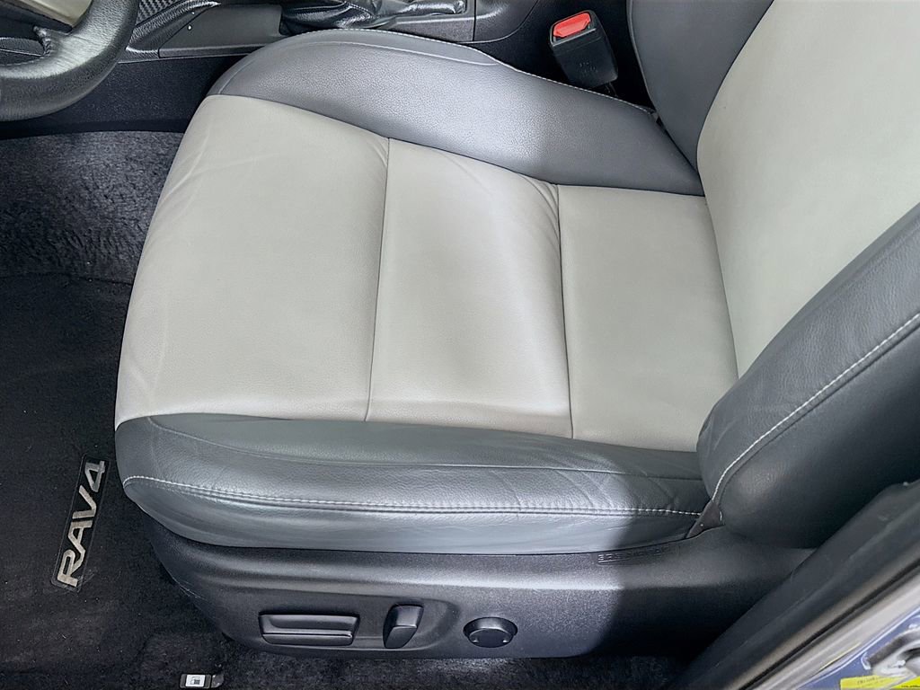 Used 2013 Toyota RAV4 Limited image 20