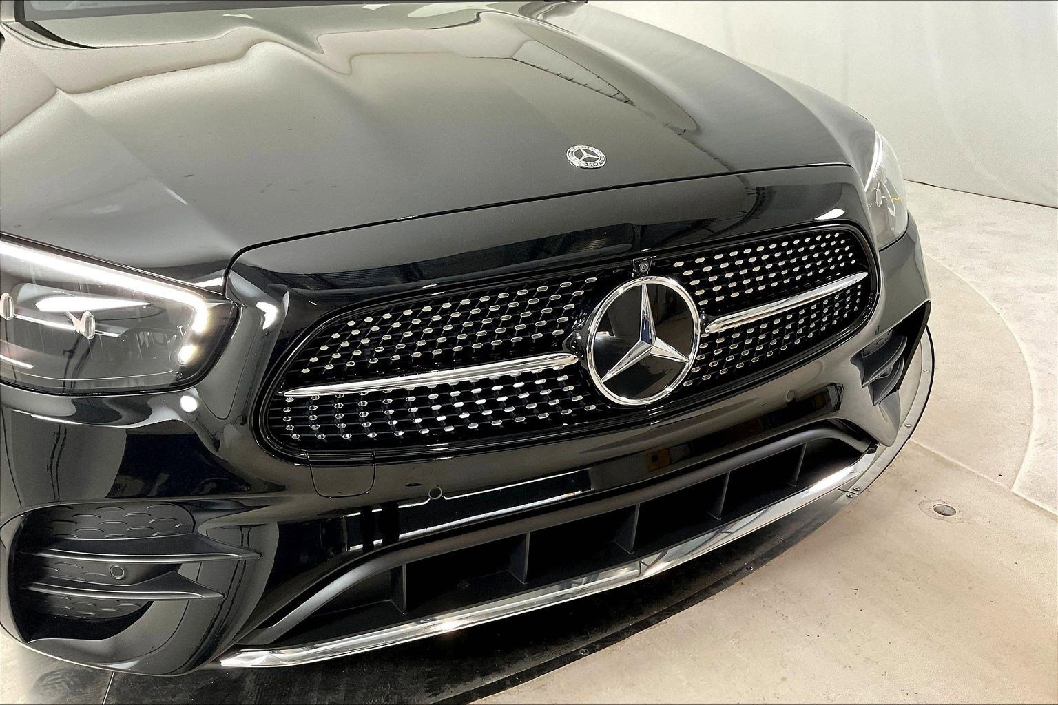 Certified 2023 Mercedes-Benz E 350 4MATIC Sedan image 33