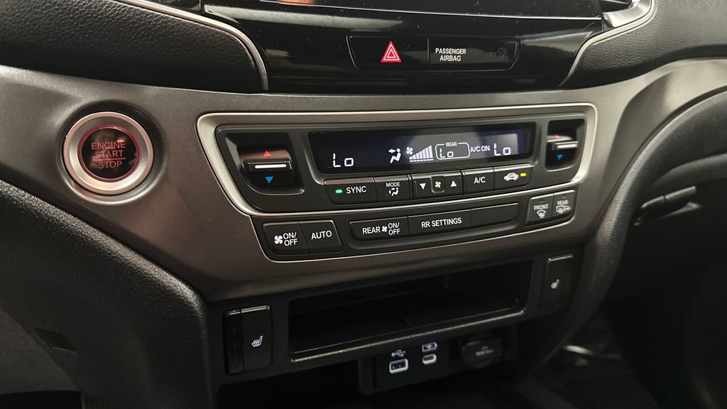 Used 2025 Honda Passport EX-L image 27