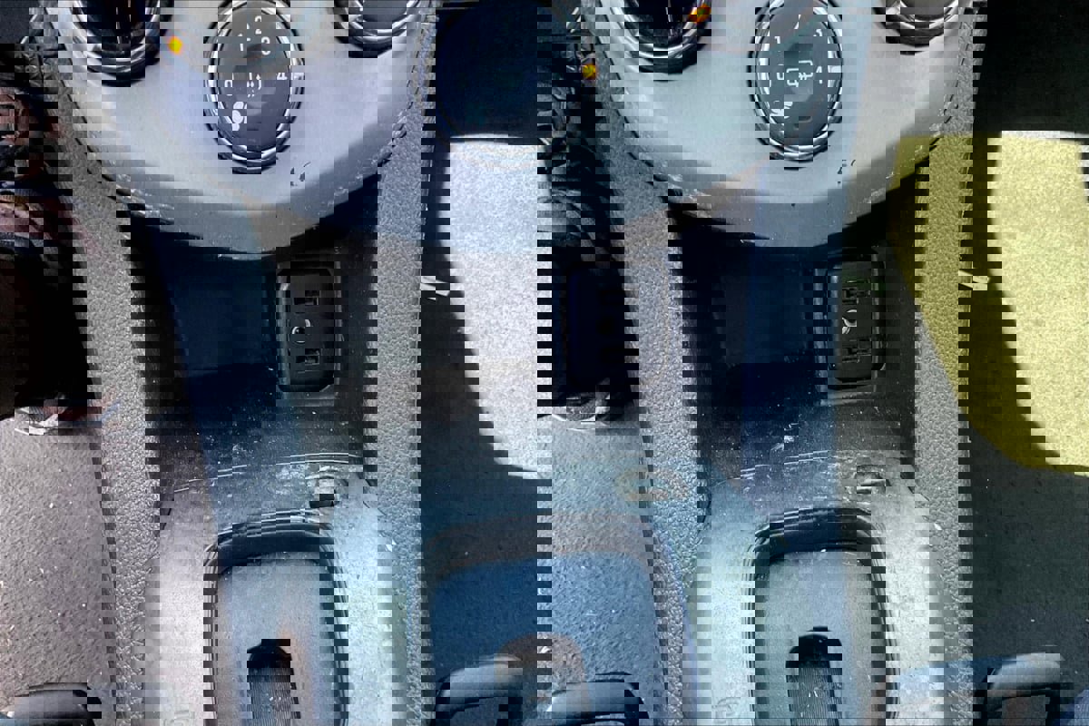 Used 2017 Chevrolet Sonic LT image 31