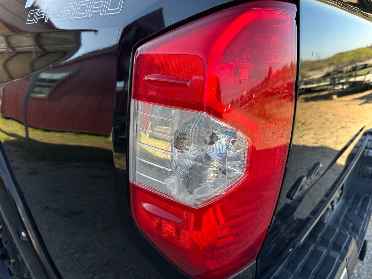 Used 2017 Toyota Tundra SR5 w/ SR5 Upgrade Package image 40