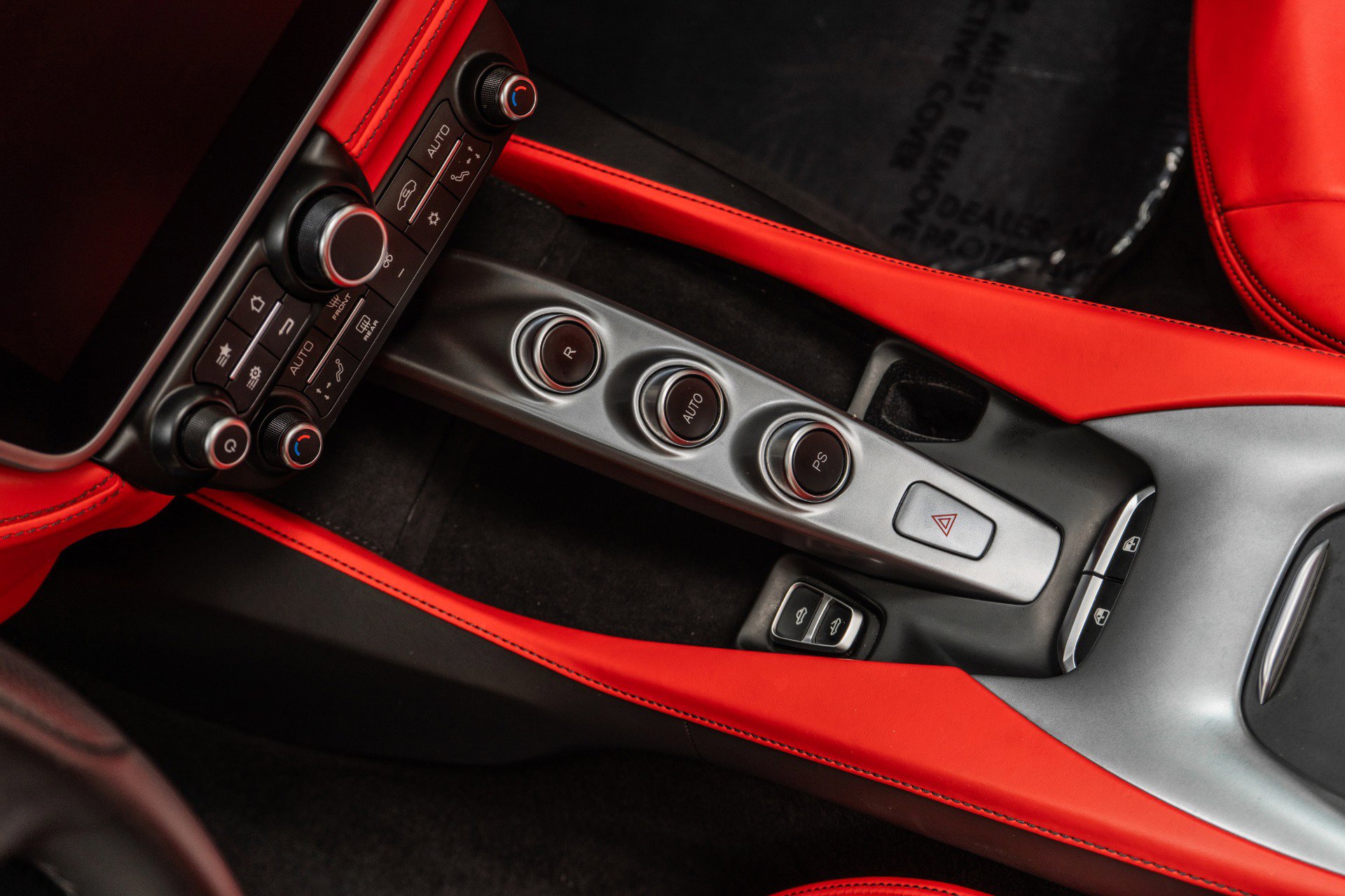 Used 2020 Ferrari Portofino image 28