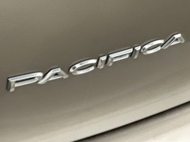 Used 2018 Chrysler Pacifica Touring Plus w/ Tire & Wheel Group image 30