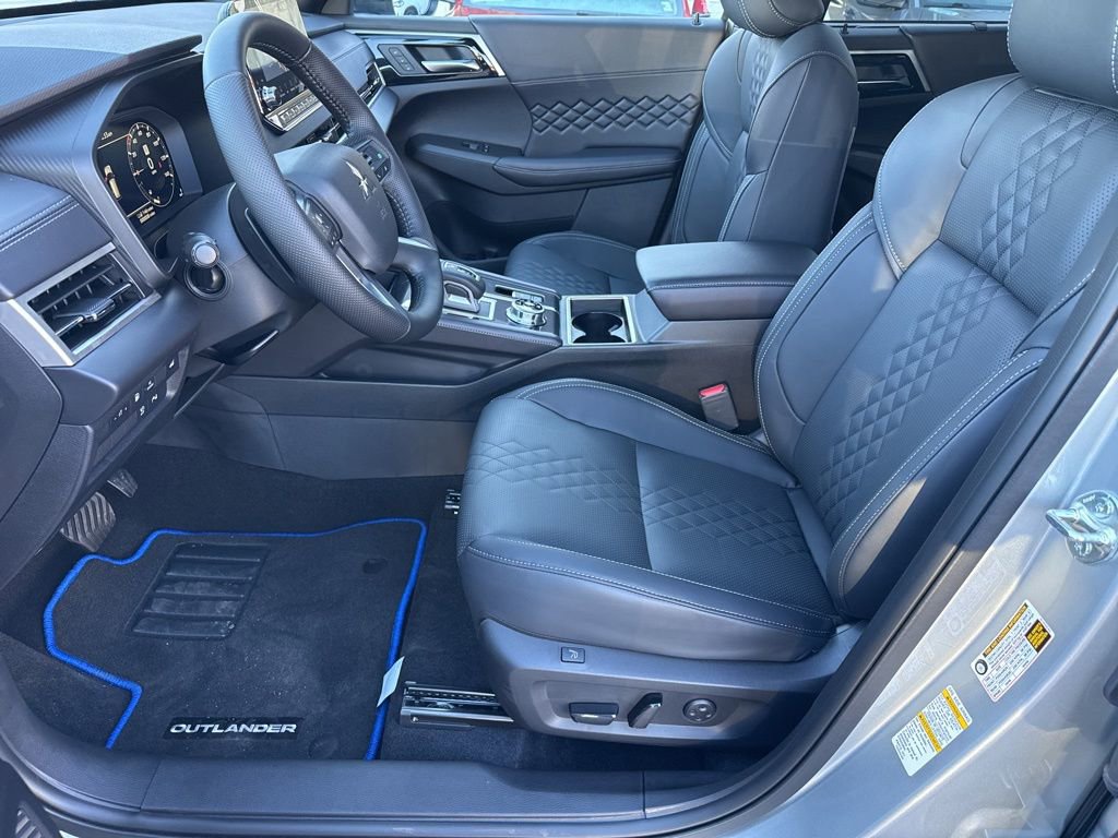 New 2025 Mitsubishi Outlander SEL Black Edition image 23