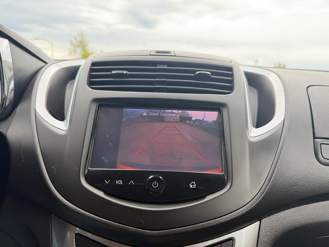 Used 2015 Chevrolet Trax LTZ FWD image 12