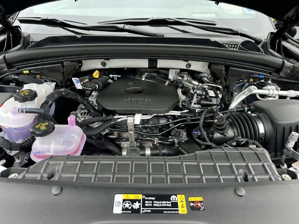 New 2027 Jeep Grand Cherokee Summit AWD/4WD image 13