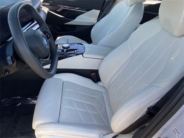 Certified 2024 BMW i5 eDrive40i w/ M Sport Package image 21