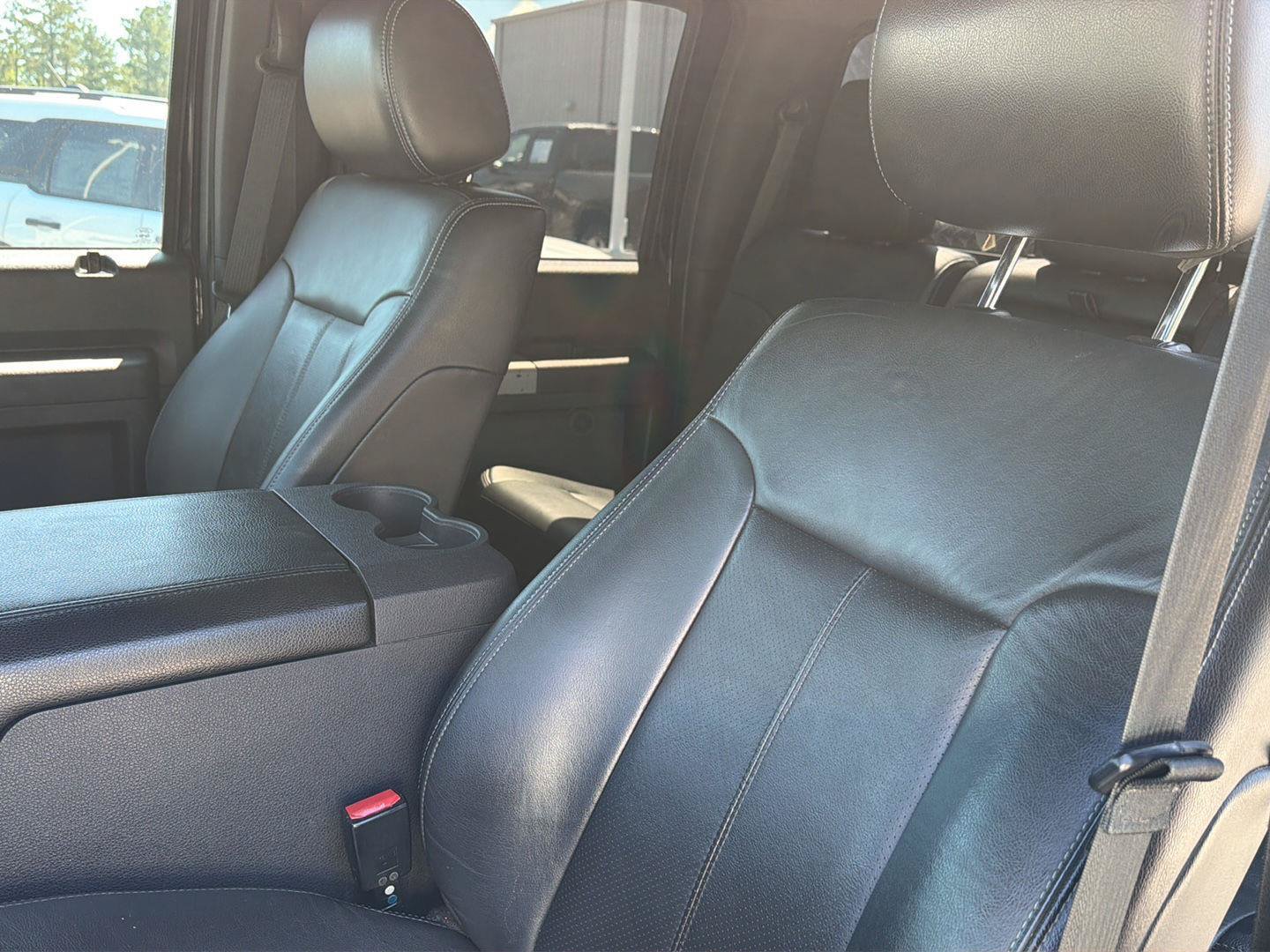 Used 2015 Ford F250 Lariat w/ Lariat Interior Package AWD/4WD image 28