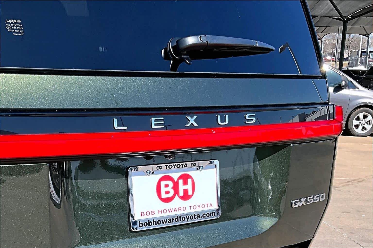 Used 2025 Lexus GX 550 w/ Accessory Package (2T) image 30