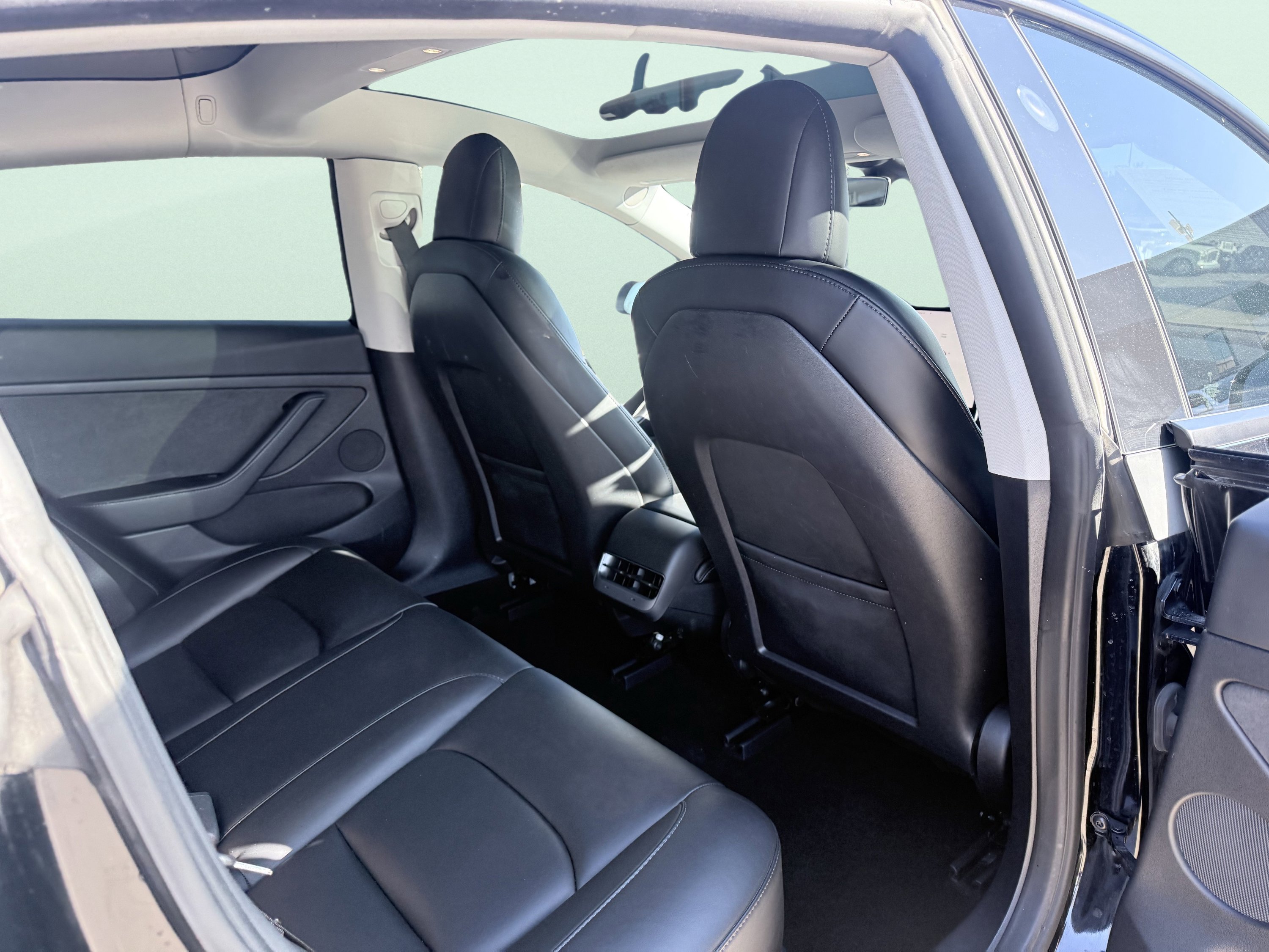 Used 2022 Tesla Model 3 Long Range image 42