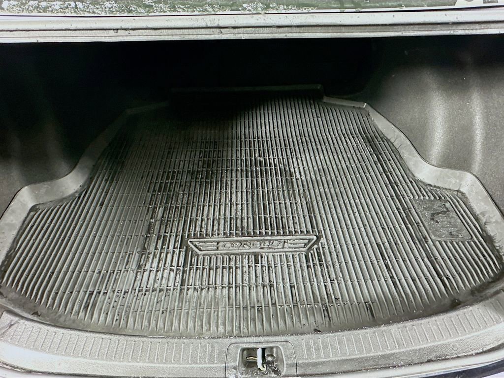 Used 2022 Toyota Corolla SE image 30