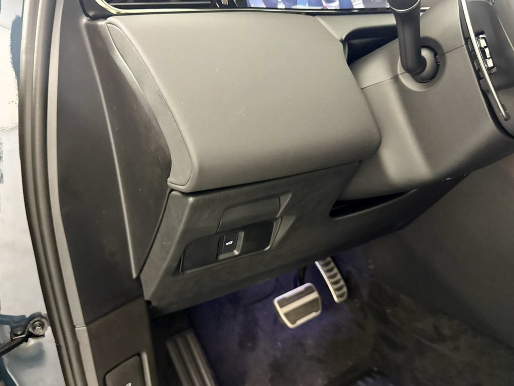 New 2026 Land Rover Range Rover Evoque Hoxton AWD/4WD image 10