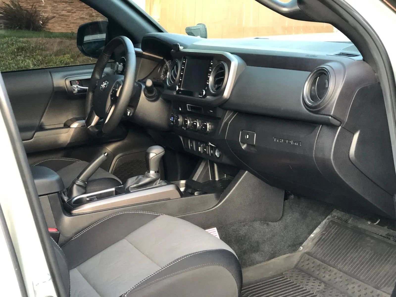 Used 2023 Toyota Tacoma TRD Off-Road AWD/4WD image 23