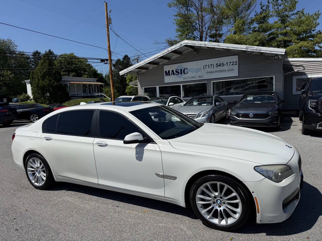 Used 2014 BMW 740Li xDrive w/ Executive Package AWD/4WD image 31